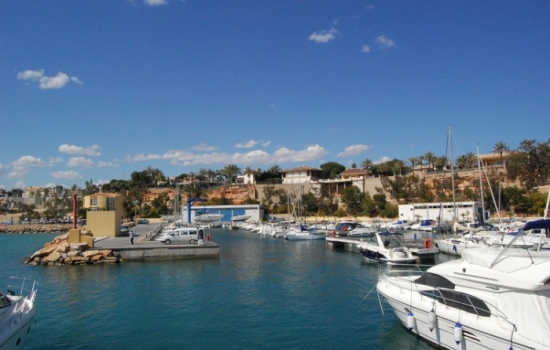 Front line properties in Cabo Roig very demanded