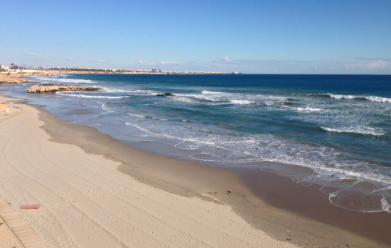 duplex y chalet cerca en Cabo roig cerca a cala capitán