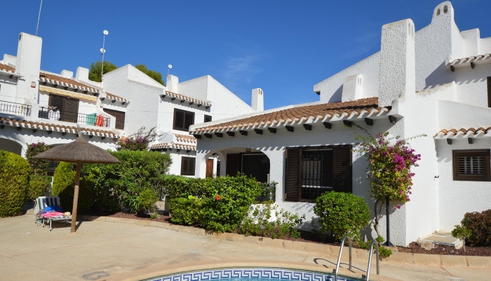 A GROUND FLOOR APARTMENT WITH PRIVATE TERRACE IN LOS ANGIUS II, CABO ROIG