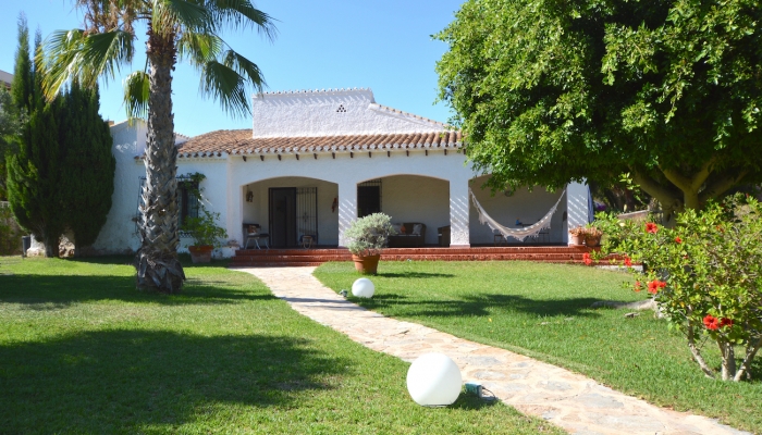 Detached villa for sale in Punta Prima, Orihuela Costa