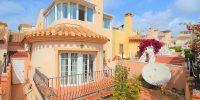 Villa - Resales - Orihuela Costa - Cabo Roig