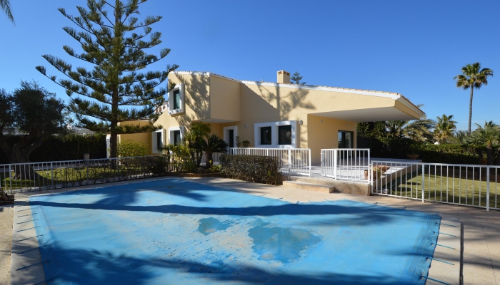 VILLA WITH SEAVIEWS IN CABO ROIG