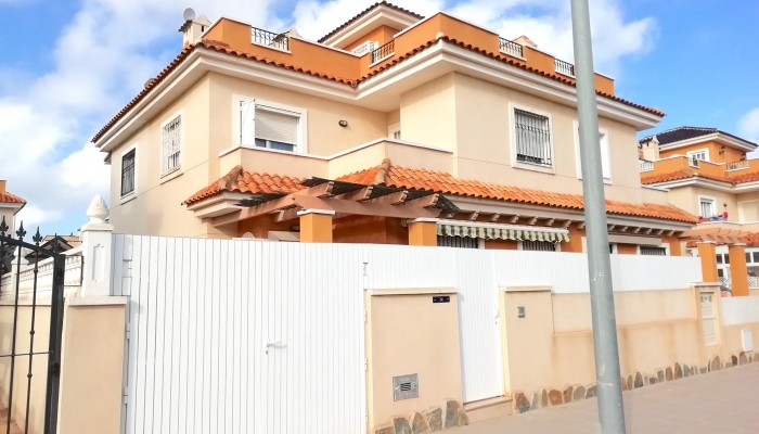 Duplex with 2 bedrooms in Torre de la Horadada for sale