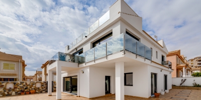 Chalet / Villa - Obra nueva - Torrevieja - Torrevieja