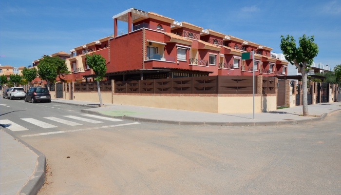 Duplex for sale with sea views in Torre de la Horadada